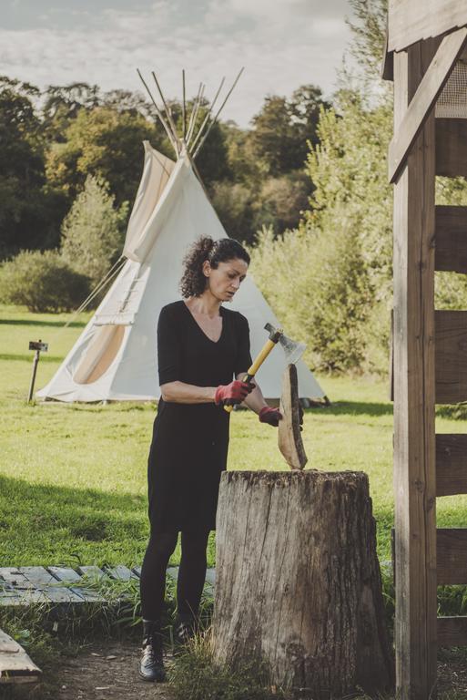 Hotel Les Tipis du Bonheur de Vivre à Brûlon Extérieur photo